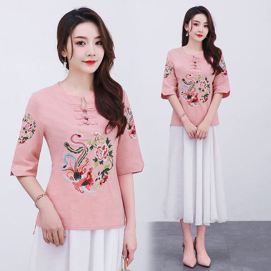 Chinese styles clothingBlouse
Fabric Name: cottonMain fabric composition: cotton The content of the main fabric ingredient: 71%-80% Pattern: Flowers Style: ethnic Style: Hedging Sleeve length: TClothingLive Online MallLive Online MallChinese styles clothing